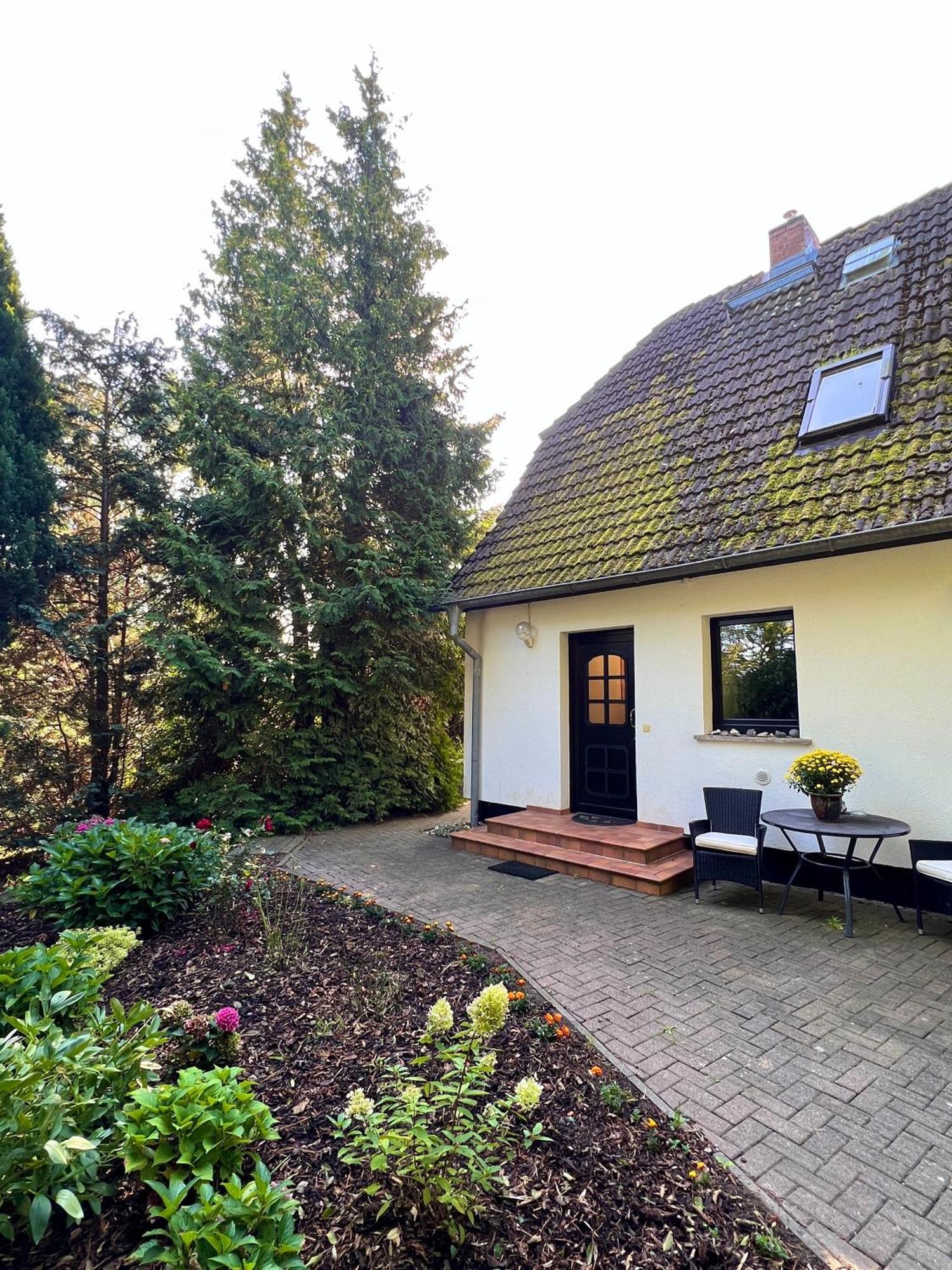Haus Am Berg 2 *